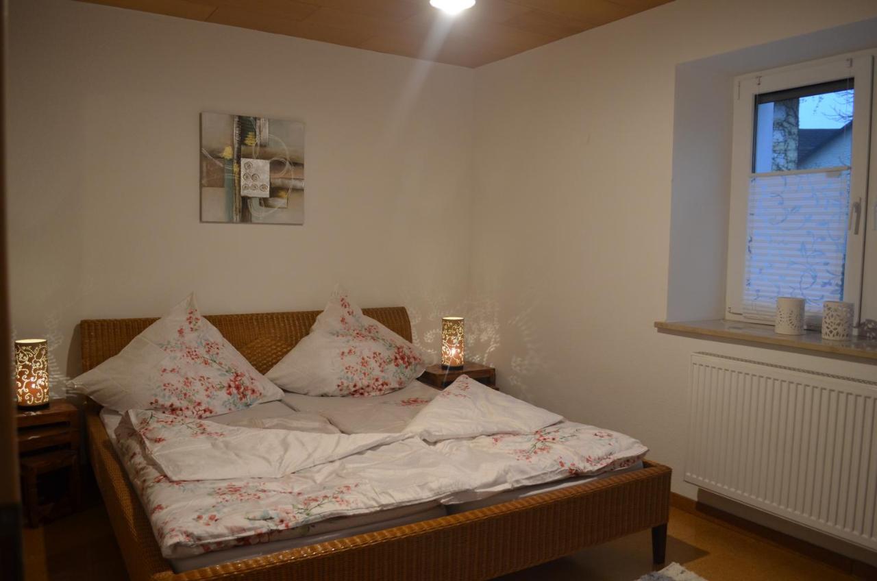 Gemuetliche Ferienwohnung Kirchenpingarten エクステリア 写真