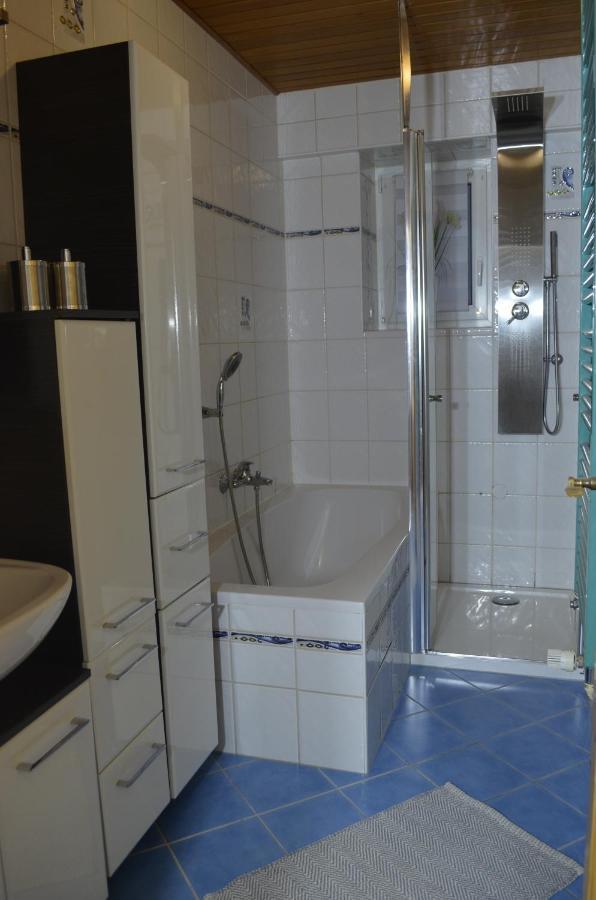 Gemuetliche Ferienwohnung Kirchenpingarten エクステリア 写真